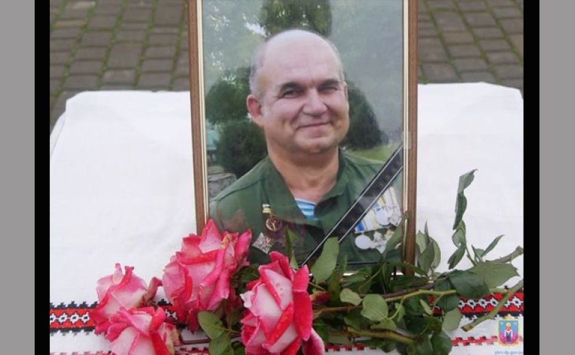 В Покрові попрощались з 54-річним гранатометником Нацгвардії Алімом Рокитянським, який загинув на Харківщині