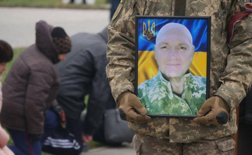 В Покрові провели в останню путь 58-річного молодшого сержанта Олексія Наумова, який загинув на Херсонщині