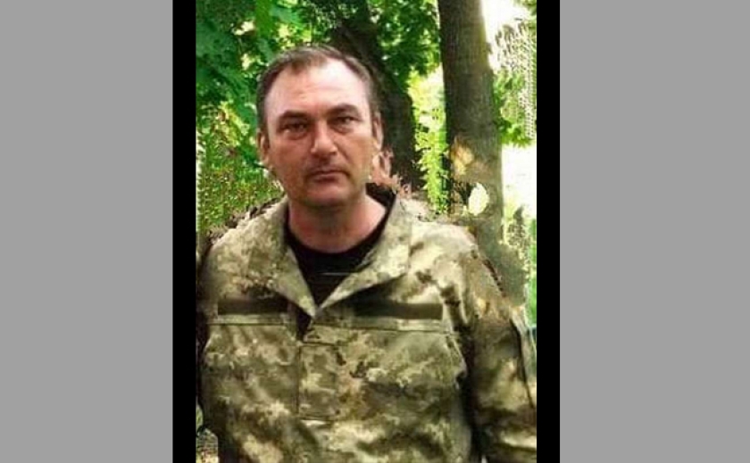 В Покрові на Дніпропетровщині прощатимуться з 47-річним стрільцем ЗСУ Олександром Тютюнником
