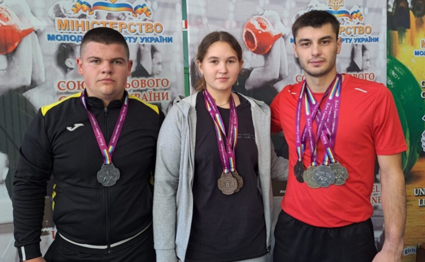 Спортсмени з Покрову стали призерами кубка України з гирьового спорту
