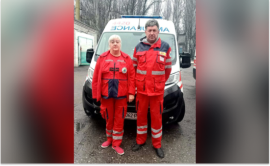 У Нікопольському районі чоловік вижив після падіння з четвертого поверху: деталі